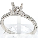 14 Karat White Gold Engagement Ring 2.3gr