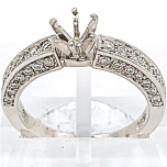 14 Karat White Gold Ring 4.36gr | 42 Preset Diamonds 0.50cts