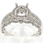 14 Karat White Gold Engagement Ring 3.53gr