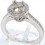18 Karat White Gold Engagement Ring 6.32gr