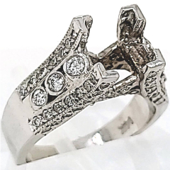 14 Karat White Gold Ring 7.7gr | 70 Prong Set Round Diamonds 0.70cts