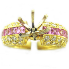 14 Karat Yellow Gold Ring 2.22 carats