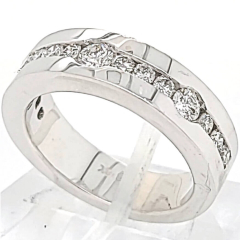 18 Karat White Gold Band 10.57gr 