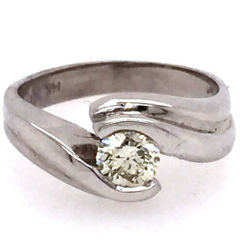 14 Karat White Gold Ring 4.63gr