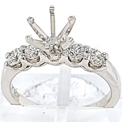 14 Karat White Gold Wedding Band 6.23gr 