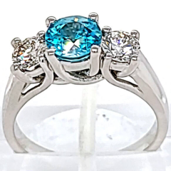 14 Karat White Gold Ring 4.51gr