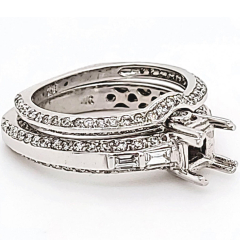 18 Karat White Gold Wedding Set 10.59gr | 4 Channel Set Baguette Diamonds | 198 Preset Diamonds