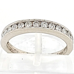 14 Karat White Gold Band 2.5gr