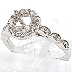 14 Karat White Gold Engagement Ring 2.9gr