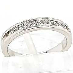 14 Karat White Gold Band 3gr