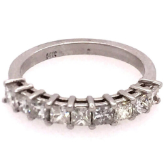 White Gold Ring: 14 Karat White Gold Ring 3.16gr