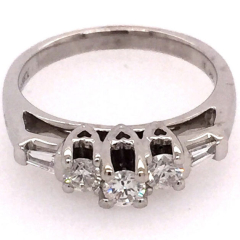 White Gold Engagement Ring: 14 Karat White Gold Engagement Ring 4.83gr